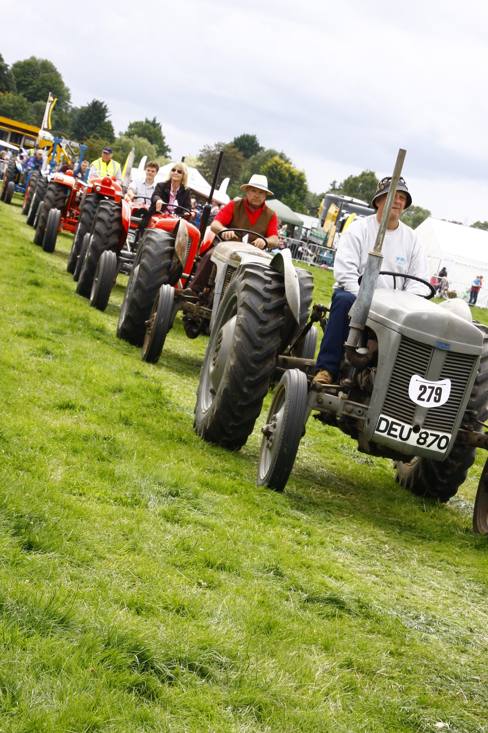 Vintage Tractors & Static Engines 2