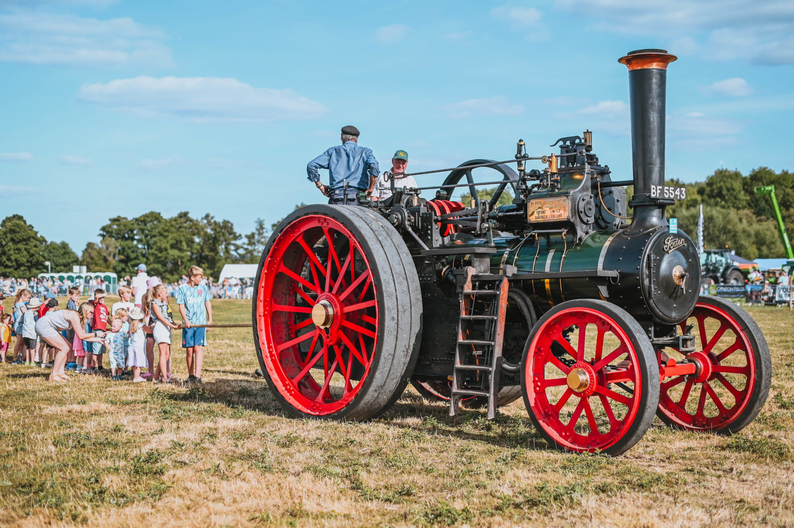 Steam Engine Tug of War 1